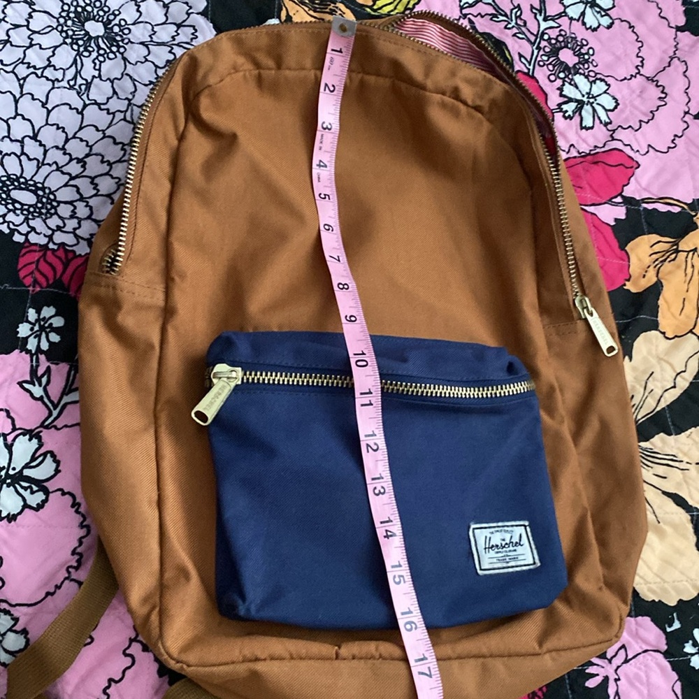 Herschel Supply Company Tan and Navy Backpack - Picture 6 of 6